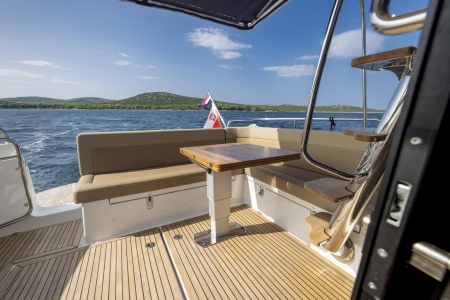 nimbus 405 flybridge image 8