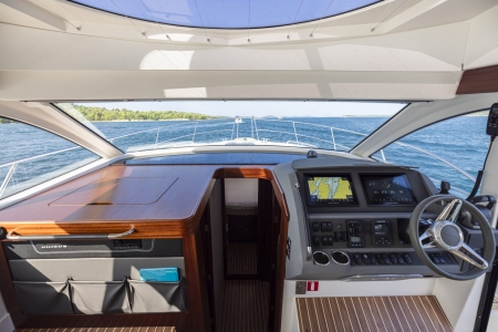 nimbus 405 flybridge image 1